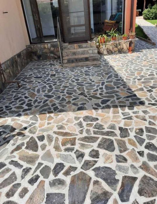 Piatra Naturală pentru Grădini și Construcții Durabile