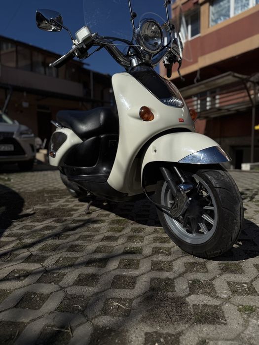 Scuter Aprilia Mojito Custom 49 cc, 2T din 2009