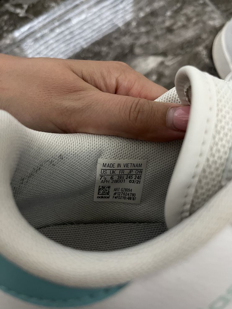 Дамски кецове adidas