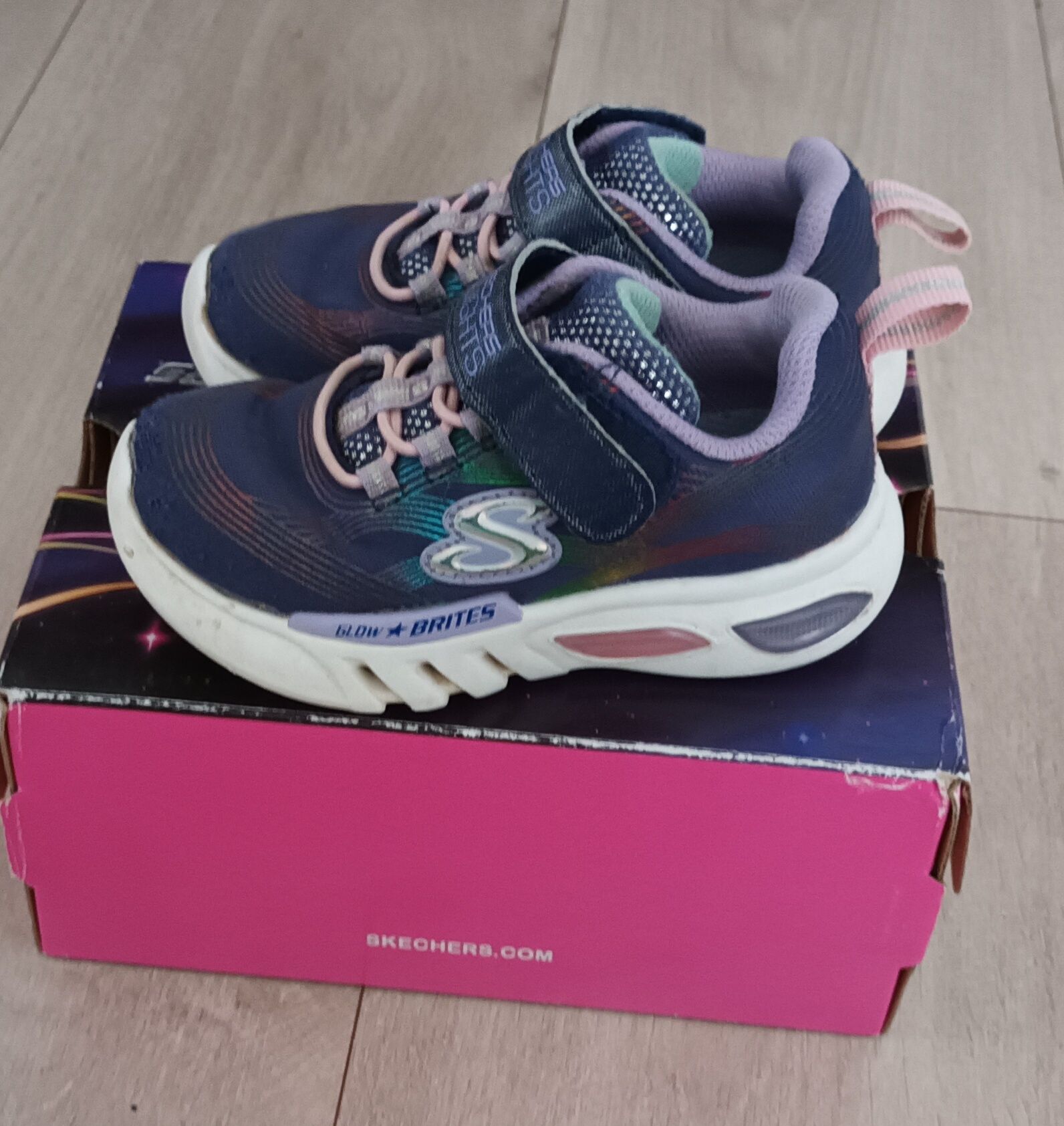 Skechers marimea 23