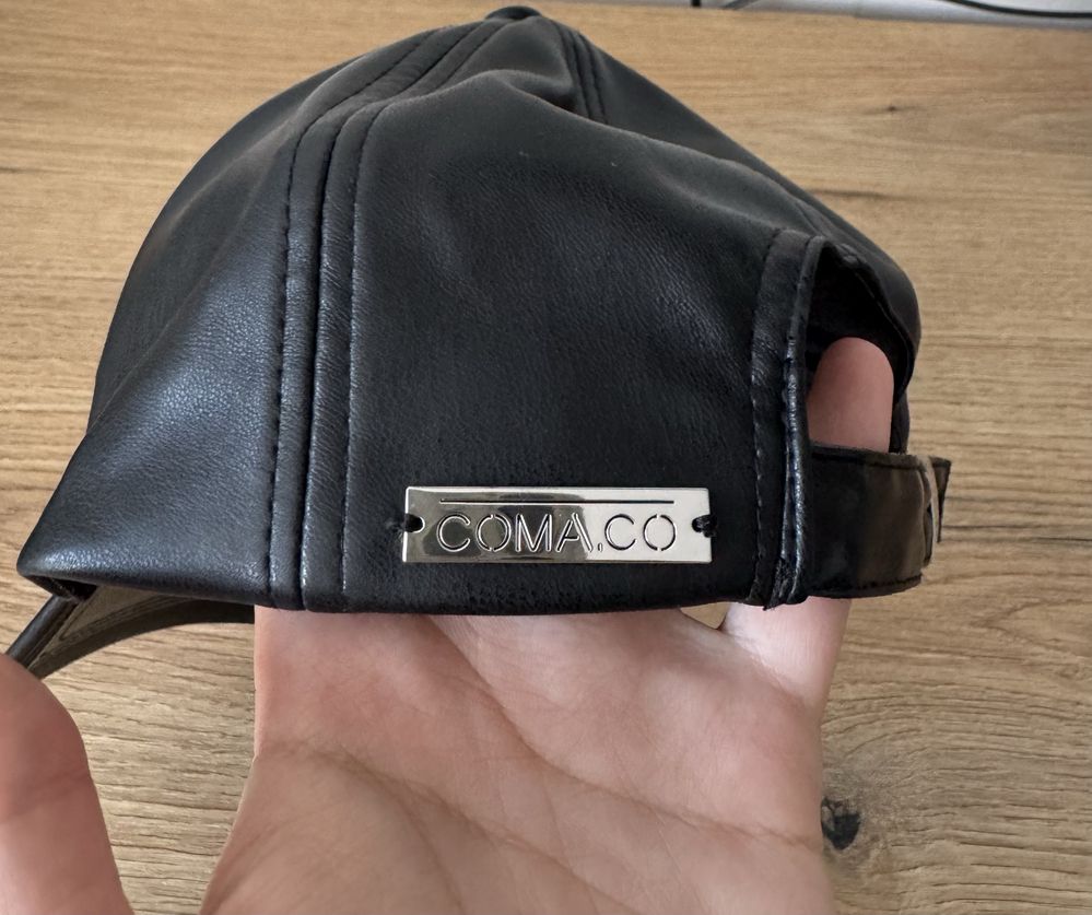 Шапка с козирка ComaCo
