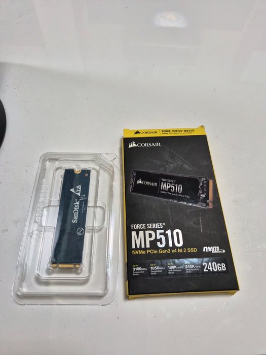 Corsair MP510 NVMe PCIe Gen 3 x4 M.2 SSD 240 GB