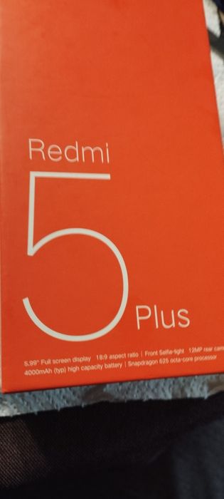 Xiaomi Redmi 5 plus, 4/64 gb.