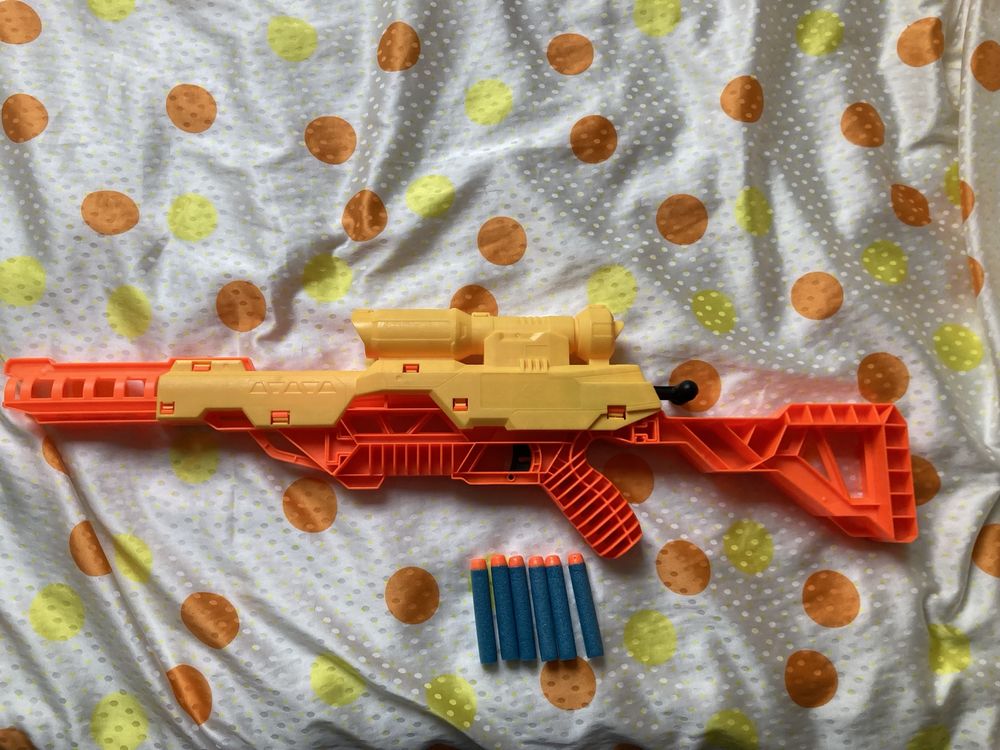 Nerf Пушка с пакет патрони