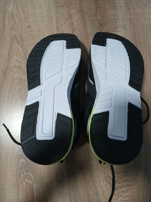 Чисто нови Champion Rowan маратонки