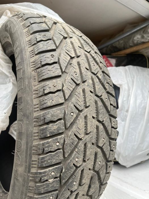 Автошина размер 205×55 R 16