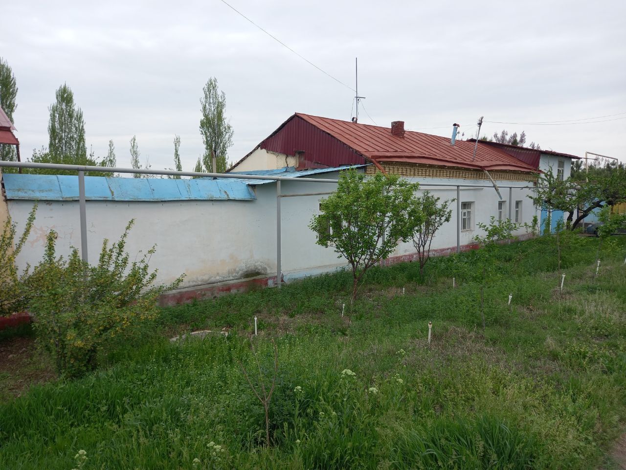 Ховли сотилади 10 соток катта йол юзида. Кибрай тумани аргин