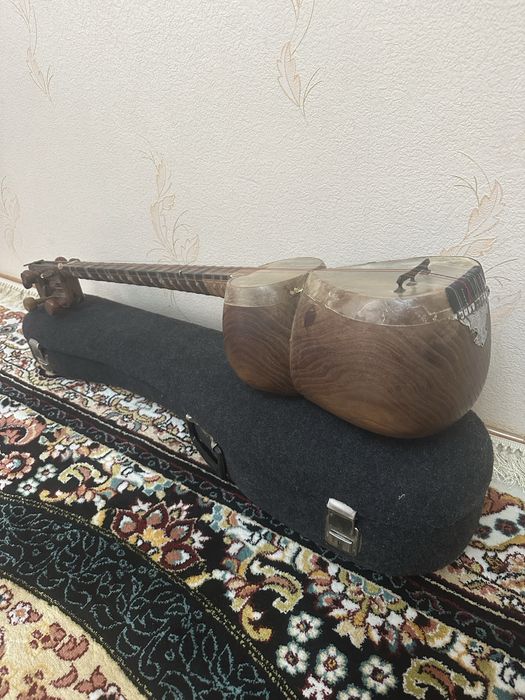 Срочна сотилади бакинский тор.