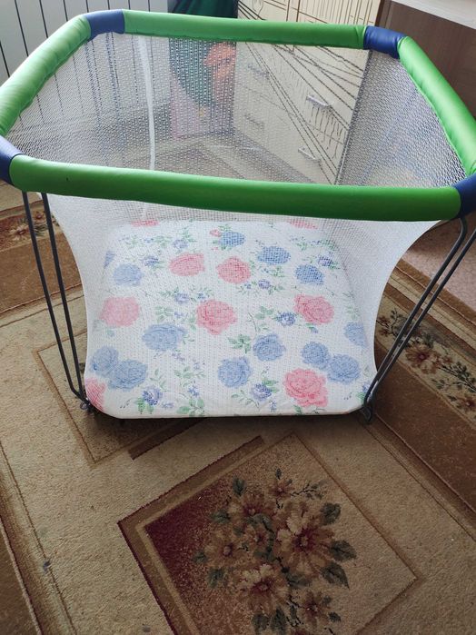 Манеж детский в отличном состоянии