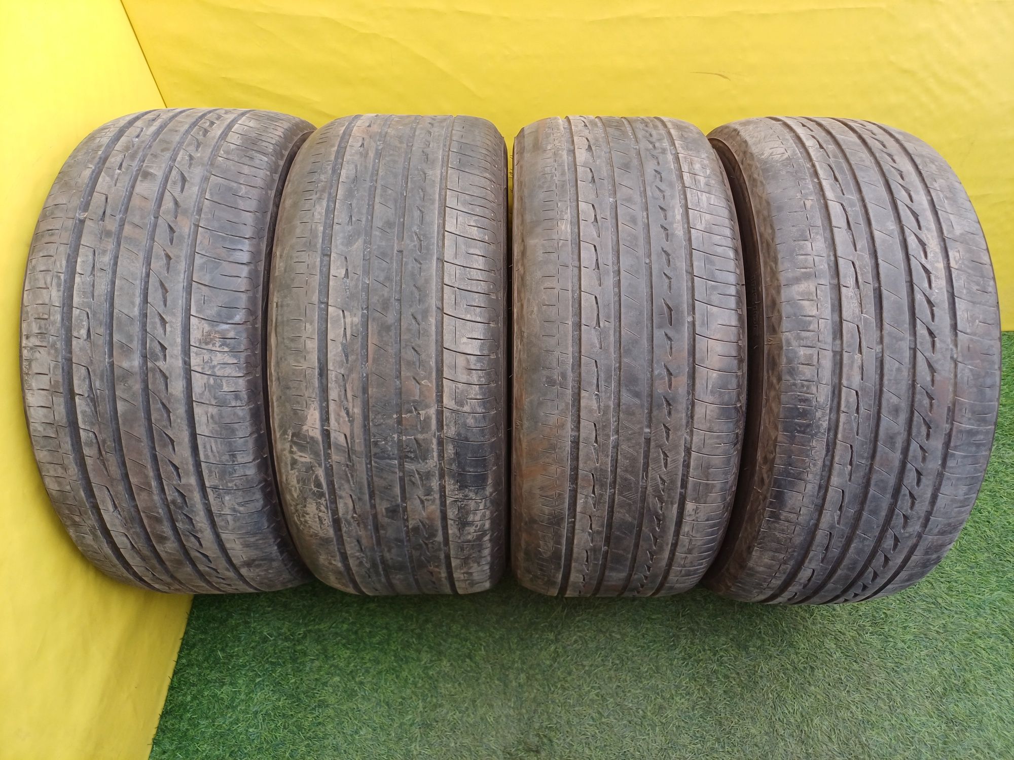 Шины 245/45 R18 Bridgestone комплект.