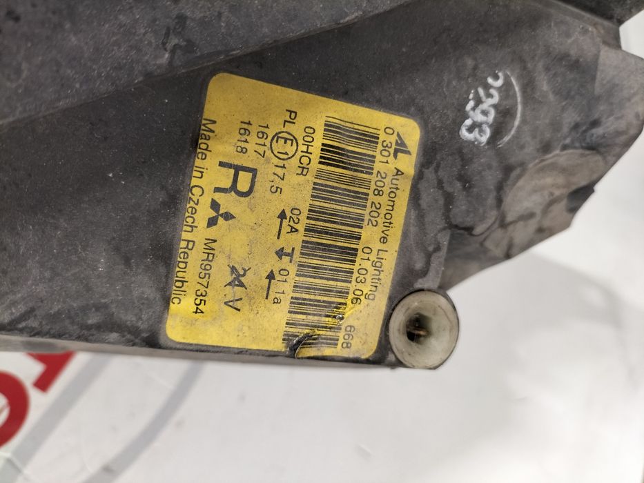 Фар - фарове Mitsubishi Colt cabrio / Мицубиши Колт Кабрио 2005г.