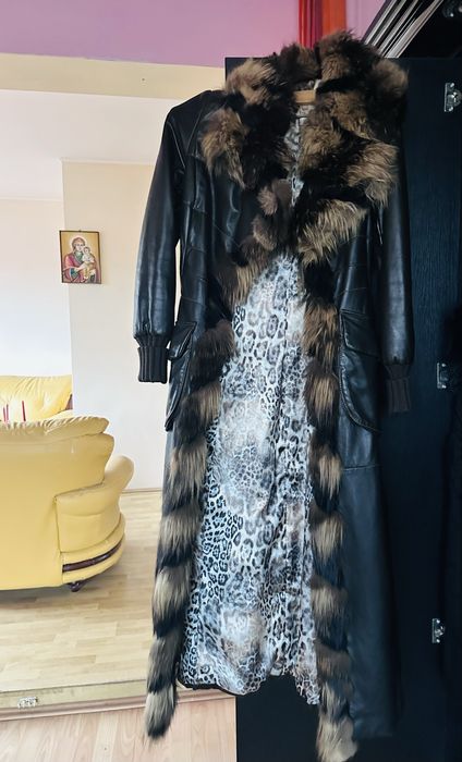 Haina piele si blana naturala