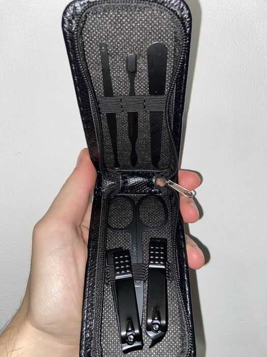 Set manichiura si pedichiura 6 piese – portabil, inox, unisex