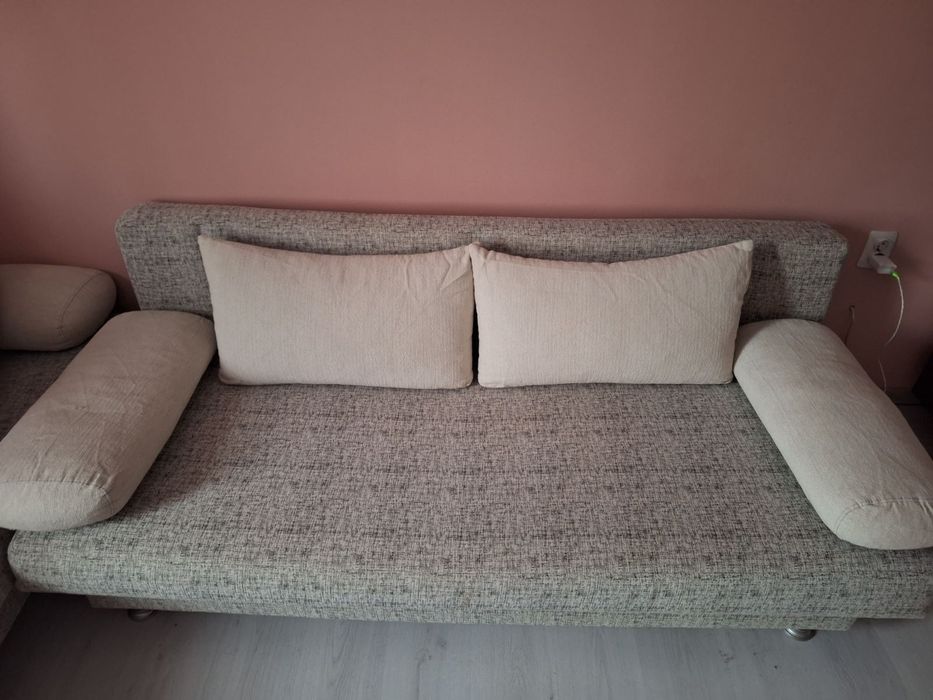 Два  броя дивани