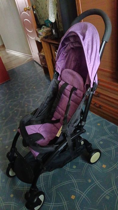 Продам детскую прогулочная коляску
