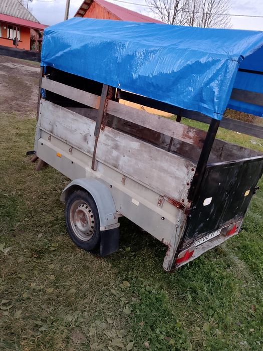 Vănd sau schimb cu vacă