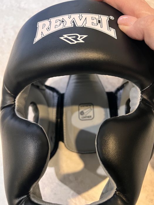 Продам боксерский шлем