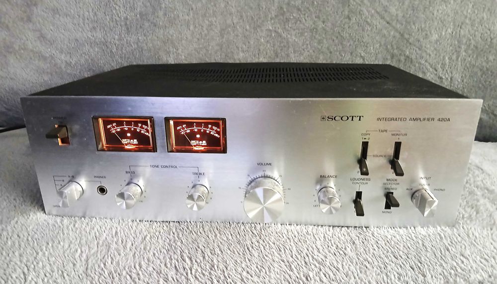 vintage amplificator Hi-Fi  SCOTT 420A   *1979