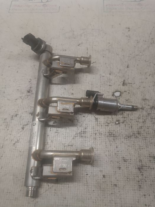 rampa plus injectoare  ford fiesta 0.9 benzina 2018