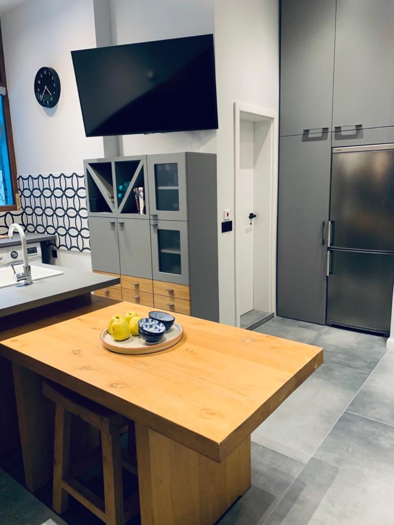 Дава се под наем Едностаен апартамент в к.к. Пампорово - 40 кв.м за 74000 € - Снимка #3