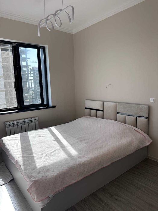 Продаю срочно дом своя 2 ком 10 этаж новостройка мебель и техника