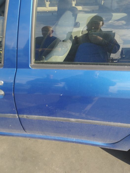Ușa stânga dreapta fata spate aripa Dacia Logan 1