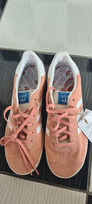 Adidasi Adidas..