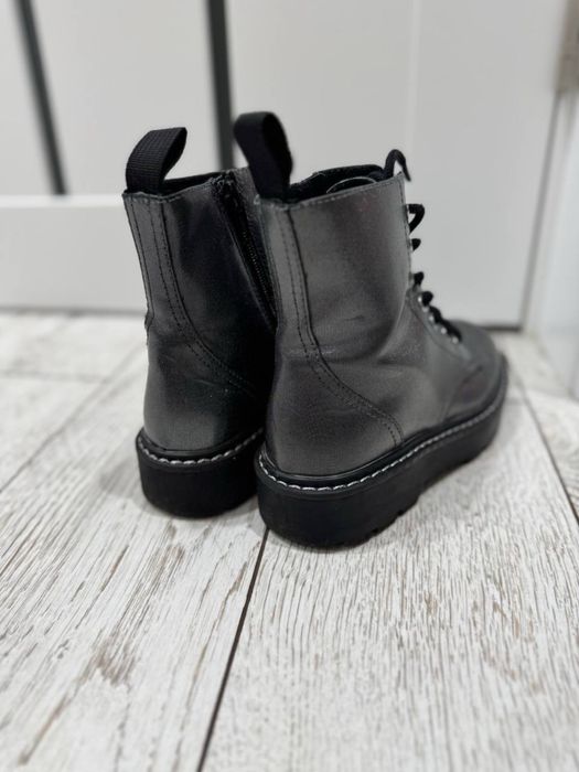 Продам ботинки H&M для девочки