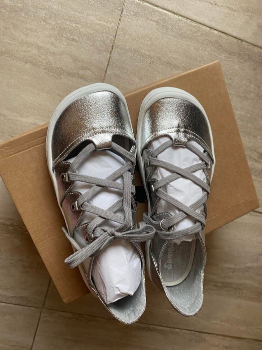 Balerini Sambas, Barefoot