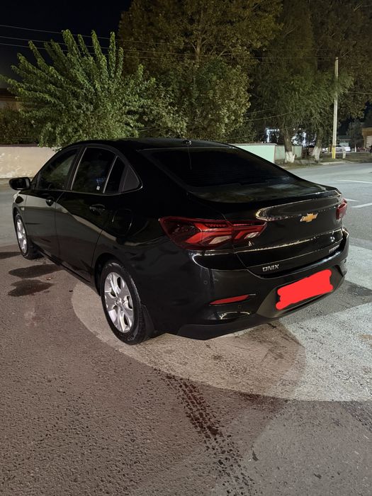 Chevrolet Onix Premier