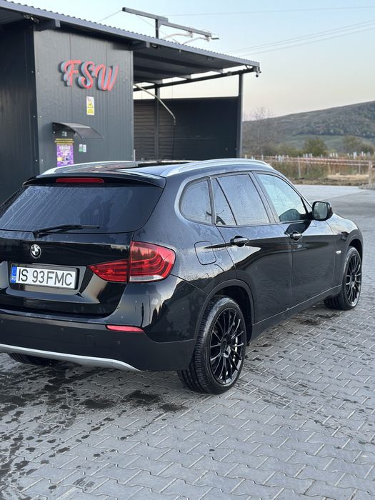 Bmw x1 18d xdrive 143cp manual 2011