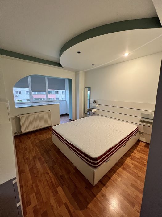 Inchiriez apartament 3 camere decom - str. Verigei, Piata Progresul
