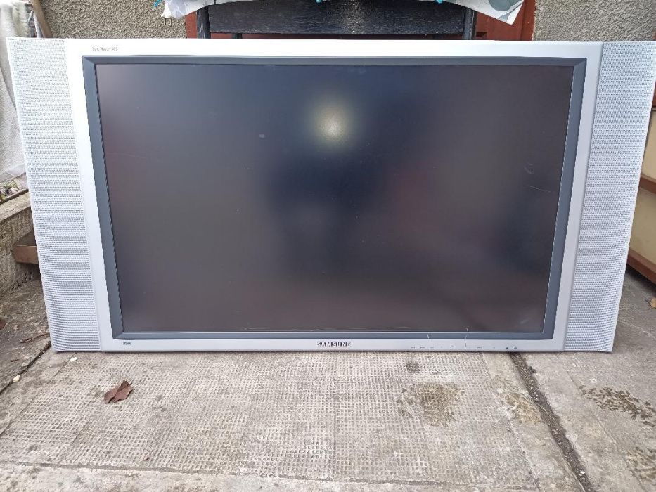 monitor samsung f mare ,40 toli