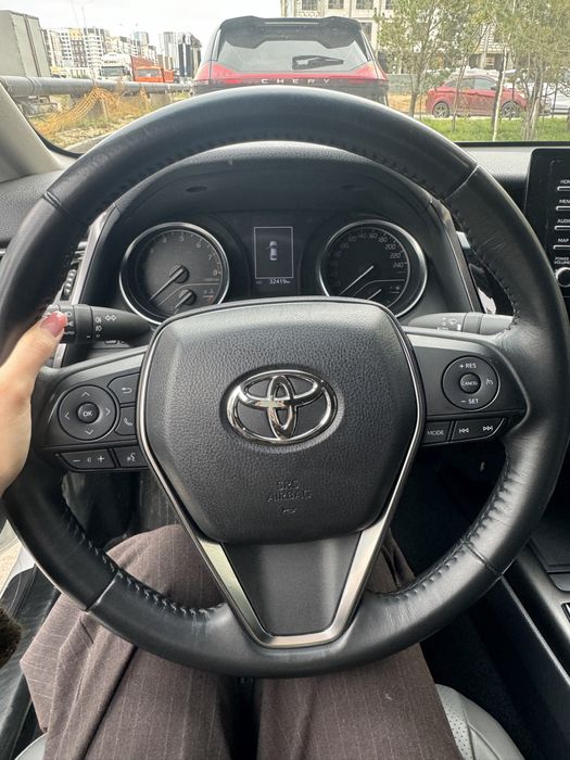 Продам Toyota Camry 75 2021