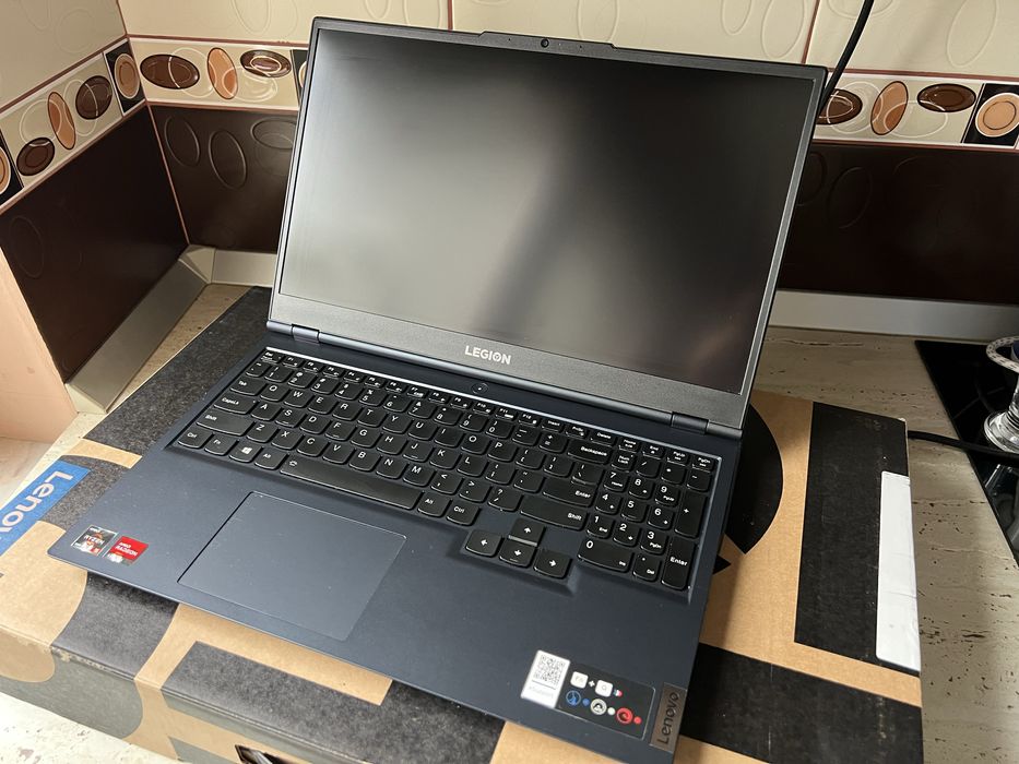Laptop Gaming Lenovo LEGION 5 Ryzen 5 5600 RTX 3060 16Gb ram 512GB SSD