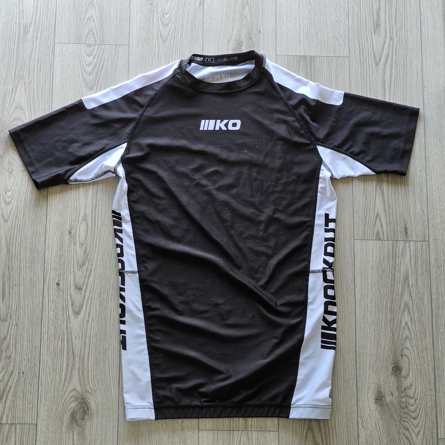 Tricou rashguard Knockout - pentru MMA, BJJ, sală