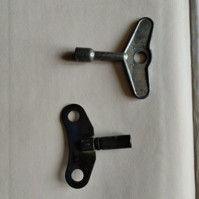 Продам ключи на часы