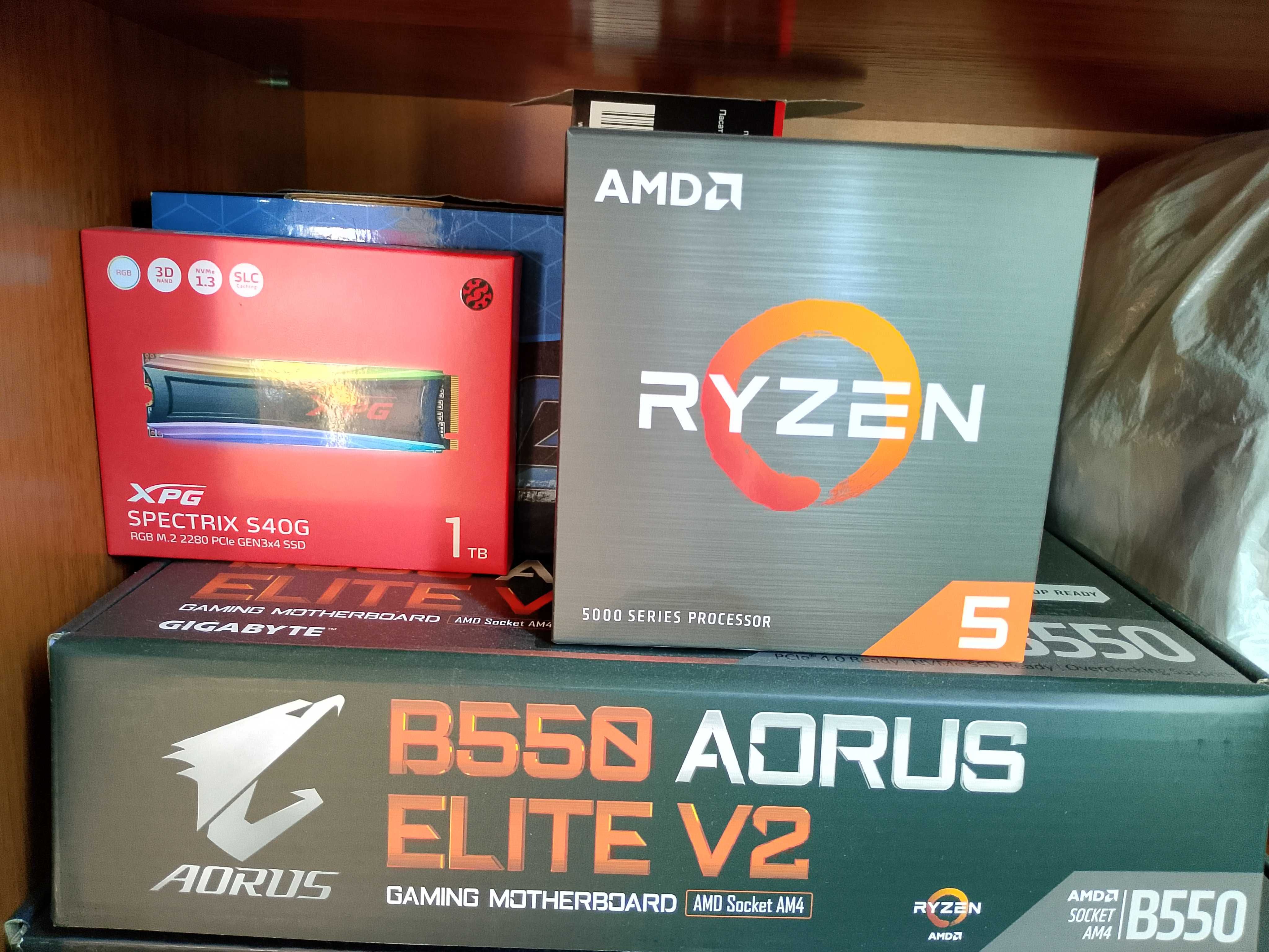 Продавам Gaming PC с RX 6600 8Gb, 5600x, 32Gb Ram, 1TB Nvme + 1TB SSD