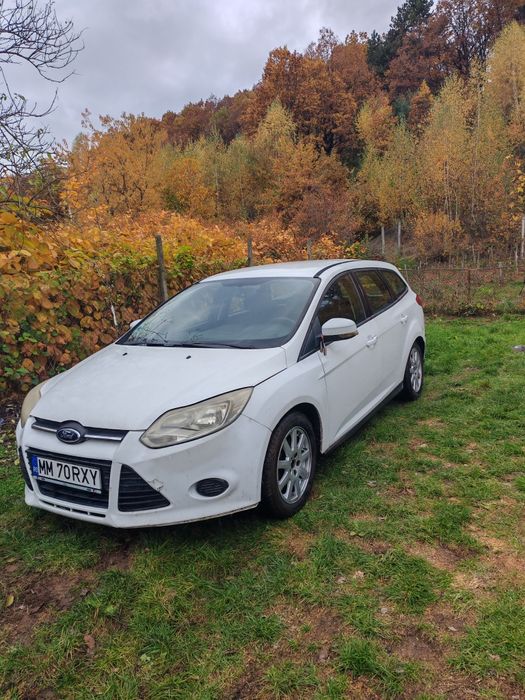 Vând Ford focus 2012