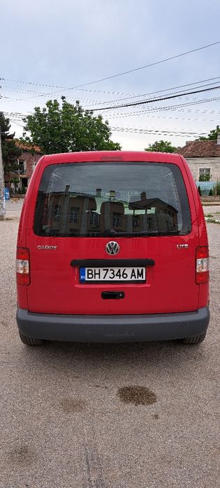 Продавам много запазен автомобил