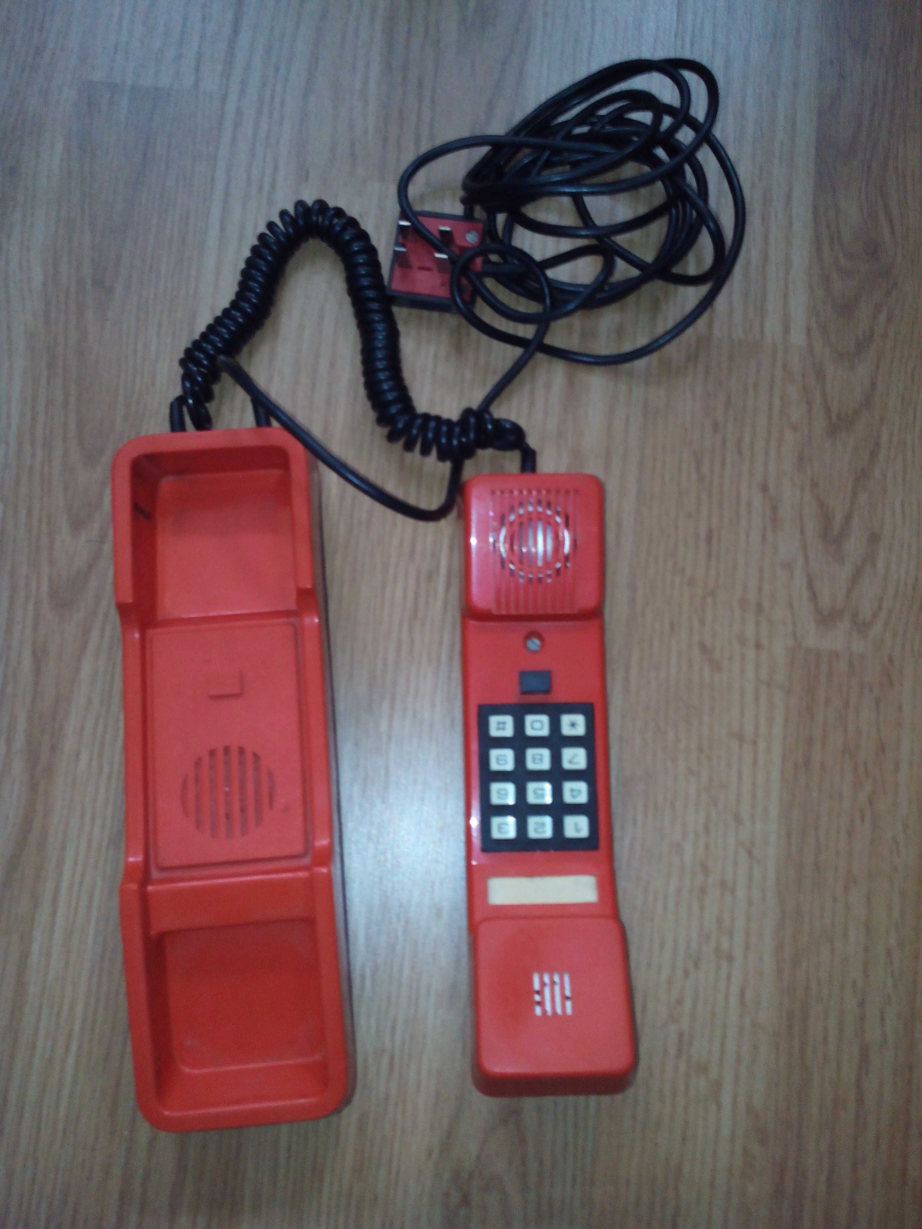 Продавам телефонен апарат Та-1300 колекционерски