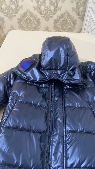 Продам детскую куртку