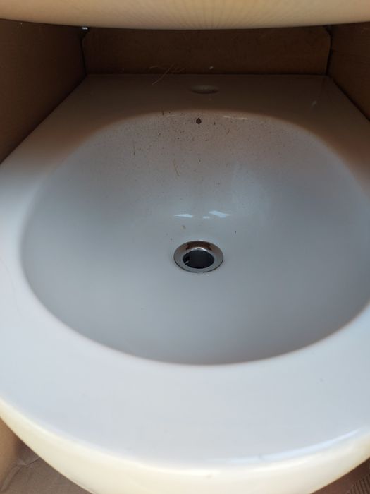 Vand Bideu   (NOU)Nefolosit pret 99 lei