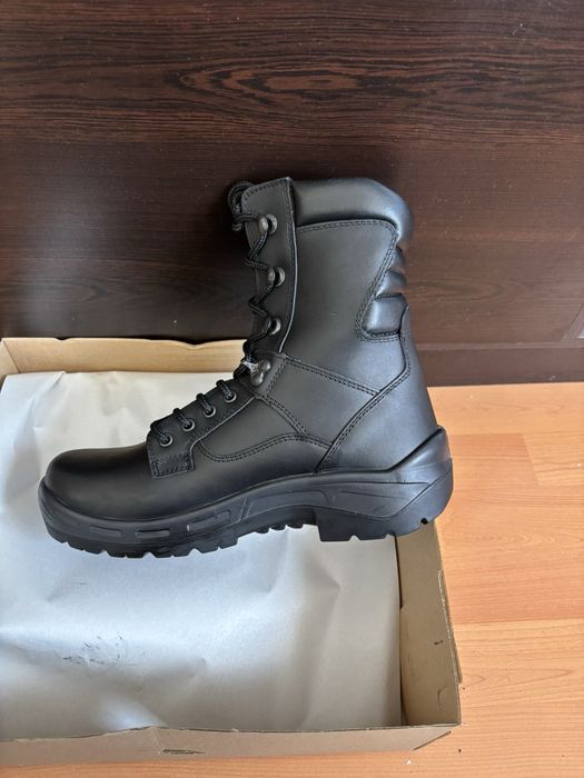 Продавам кожени кубинки 42 номер