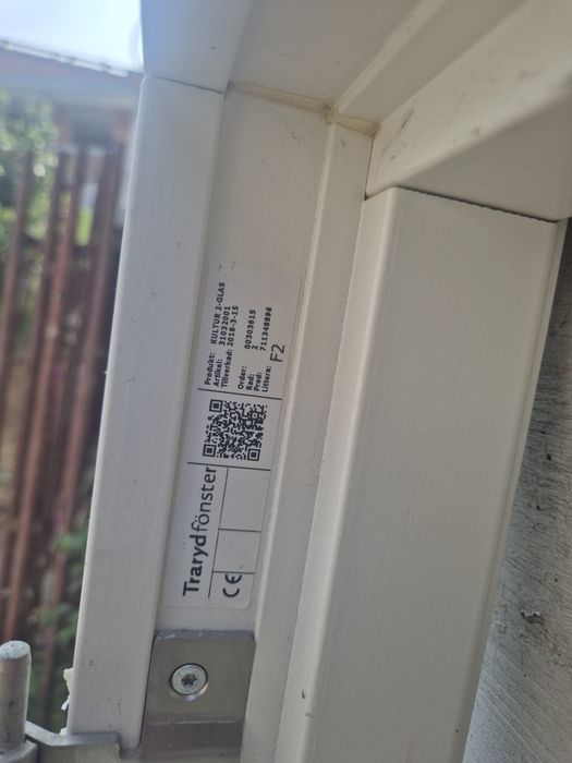 Geamuri termopan de lemn