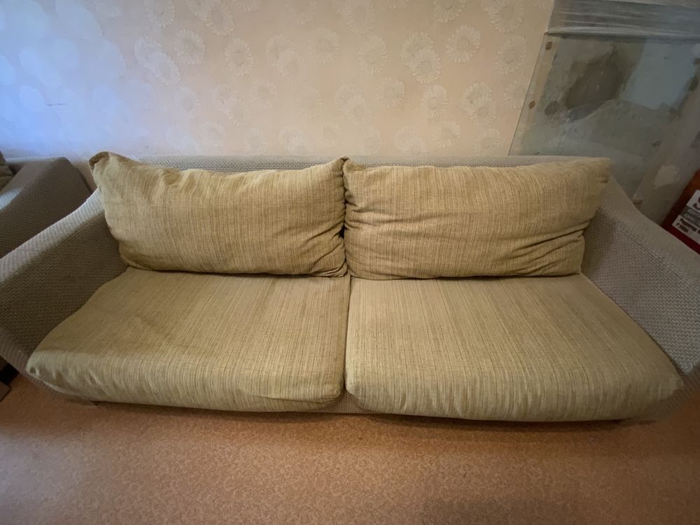 Продам диван и 2 кресла