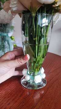 Сватбени вази за масите на гостите - декорация мента