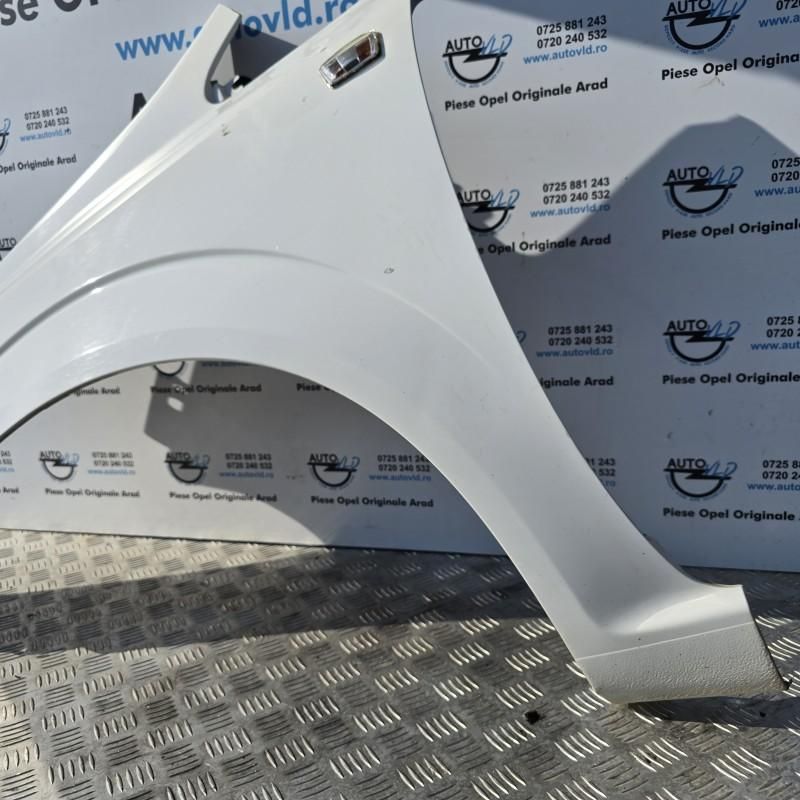Aripa fata stanga Opel Zafira B Facelift