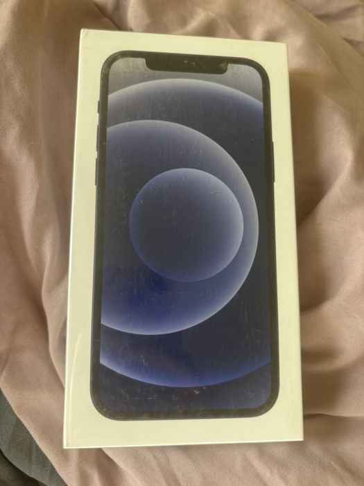 Iphone 12 64гб с гарантии на год