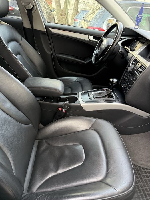 Vand Audi A4 B8 automat Înmatriculată